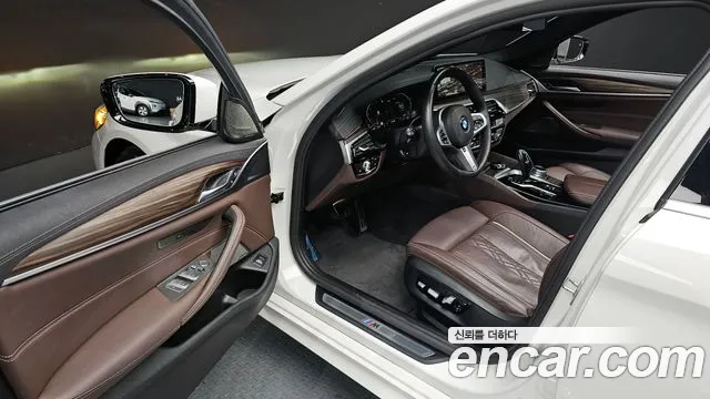 BMW 5 Series (G30) 2021 Белый из Кореи, фото 2