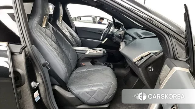 BMW iX 2022 Черный из Кореи, фото 2