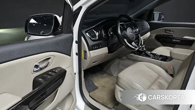 Kia The New Carnival 2018 Белый из Кореи, фото 2