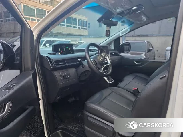 Hyundai Staria 2025 Белый из Кореи, фото 2