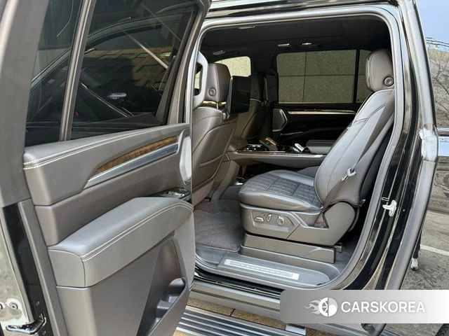 Cadillac Escalade 5th Generation 2025 Черный из Кореи, фото 2