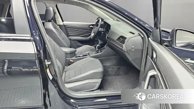 Volkswagen 7th Generation of Jetta 2022 Черный из Кореи, фото 2