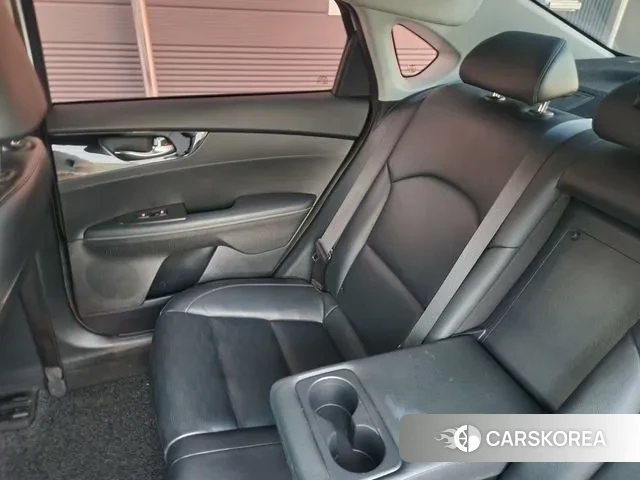 Kia The New K3 2nd generation 2021 Белый из Кореи, фото 2