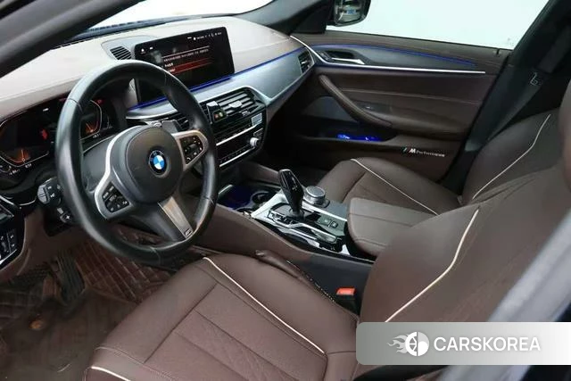 BMW 5 series 2022 Черный из Китая, фото 2