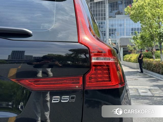Volvo XC60 2022 Черный из Китая, фото 2