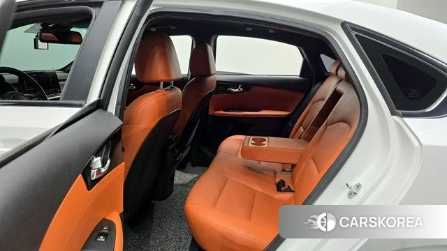 Kia The New K3 2nd generation 2022 Белый из Кореи, фото 2