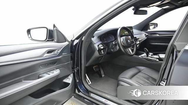 BMW 6 Series GT (G32) 2022 Черный из Кореи, фото 2