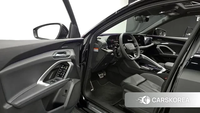 Audi Q5 (80A) 2025 Черный из Кореи, фото 2