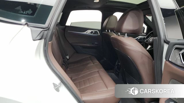 BMW i4 2023 Белый из Кореи, фото 2