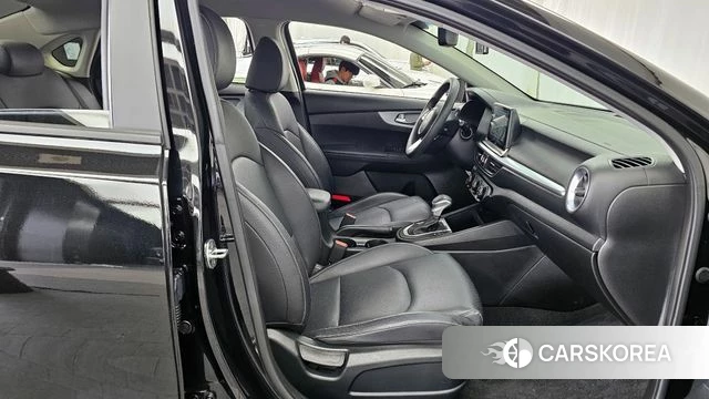 Kia The New K3 2nd generation 2022 Черный из Кореи, фото 2