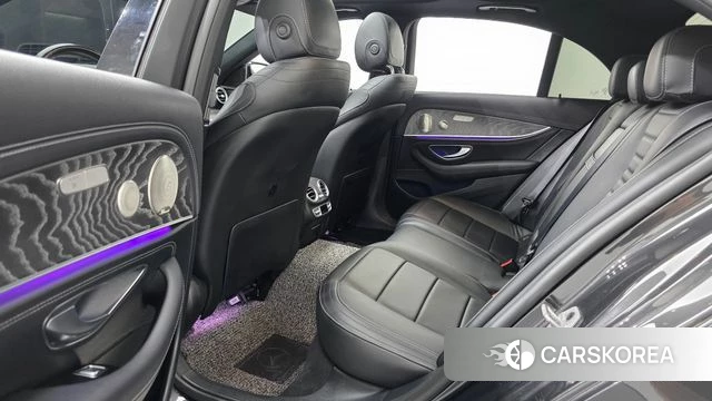 Mercedes-Benz E-Class W213 2021 Серый из Кореи, фото 2