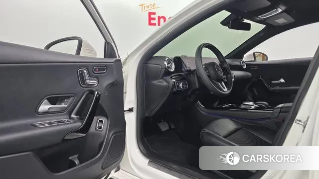 Mercedes-Benz A-Class W177 2020 Белый из Кореи, фото 2