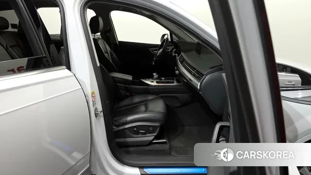 Audi Q7 (4M) 2019 Белый из Кореи, фото 2