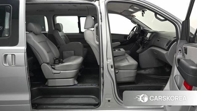 Hyundai The New Grand Starex 2020 Серебристо-серый из Кореи, фото 2