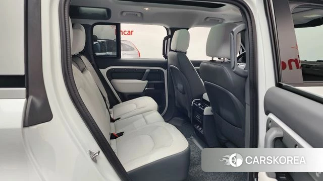 Land Rover Defender (L663) 2025 Белый из Кореи, фото 2