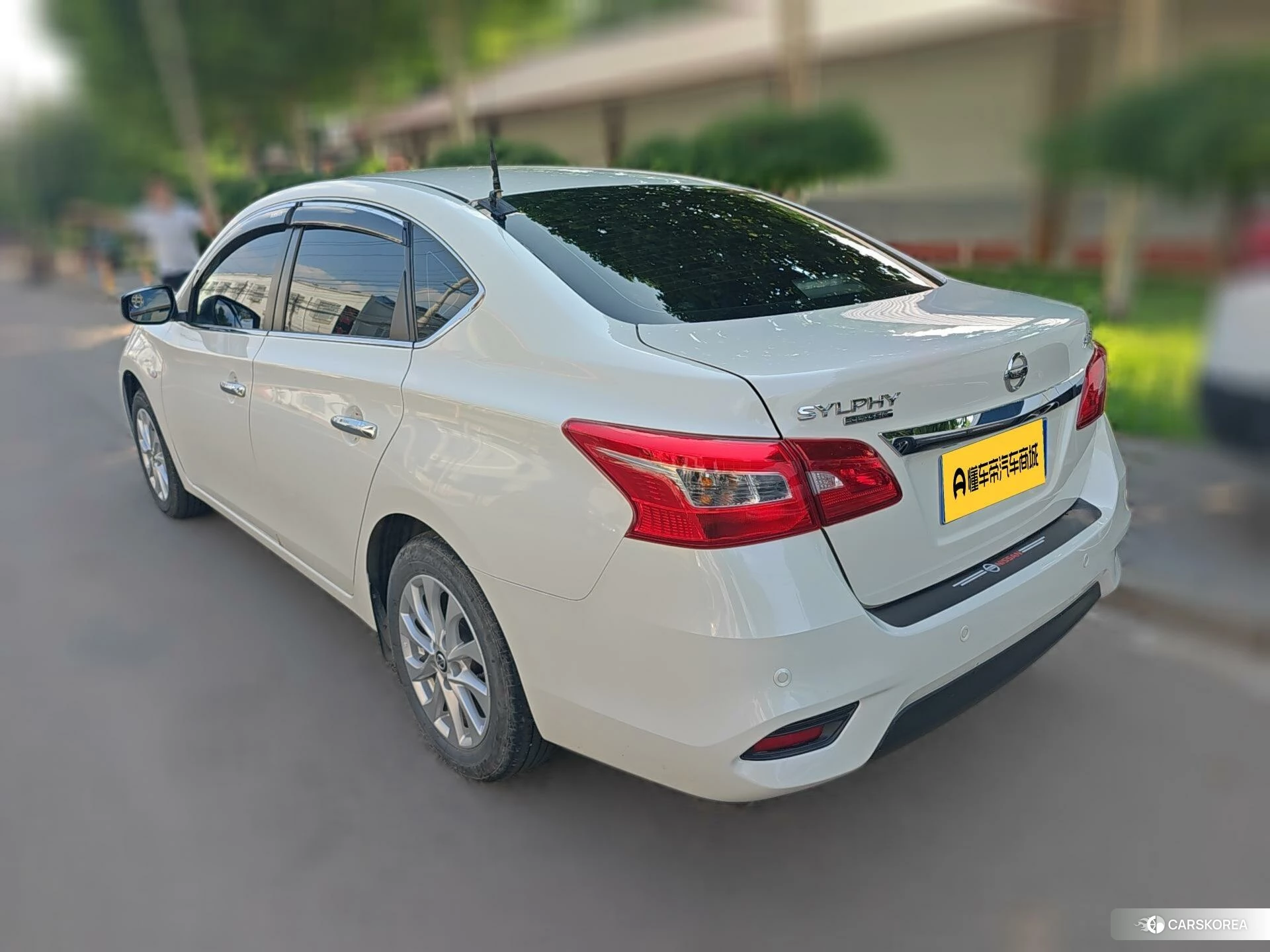 Nissan Xuan Yi 2023 Белый из Китая, фото 2