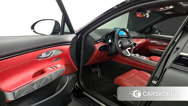 Genesis GV70 2021 Черный из Кореи, фото 2