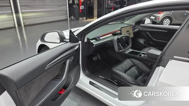 Tesla Model 3 2022 Белый из Кореи, фото 2