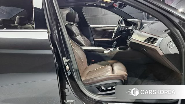 BMW 5 Series (G30) 2020 Серый из Кореи, фото 2