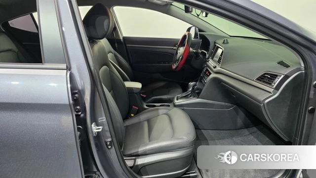 Hyundai Avante AD 2018 Серый из Кореи, фото 2
