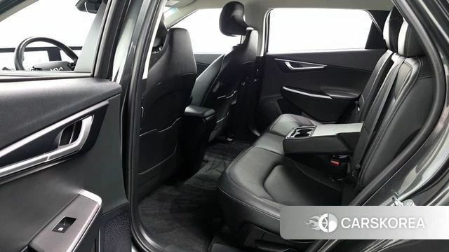 Kia EV6 2023 Серый из Кореи, фото 2