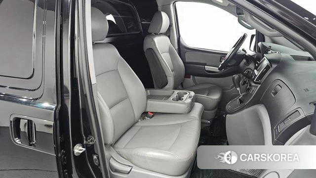 Hyundai The New Grand Starex 2018 Черный из Кореи, фото 2
