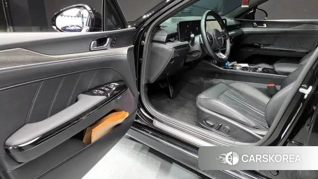 Kia The New K5 Hybrid 3rd generation 2023 Черный из Кореи, фото 2