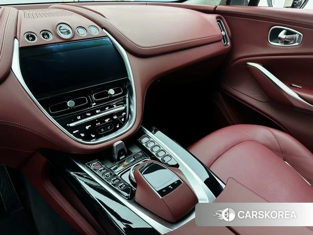 Aston Martin DBX 2022 Белый из Китая, фото 2