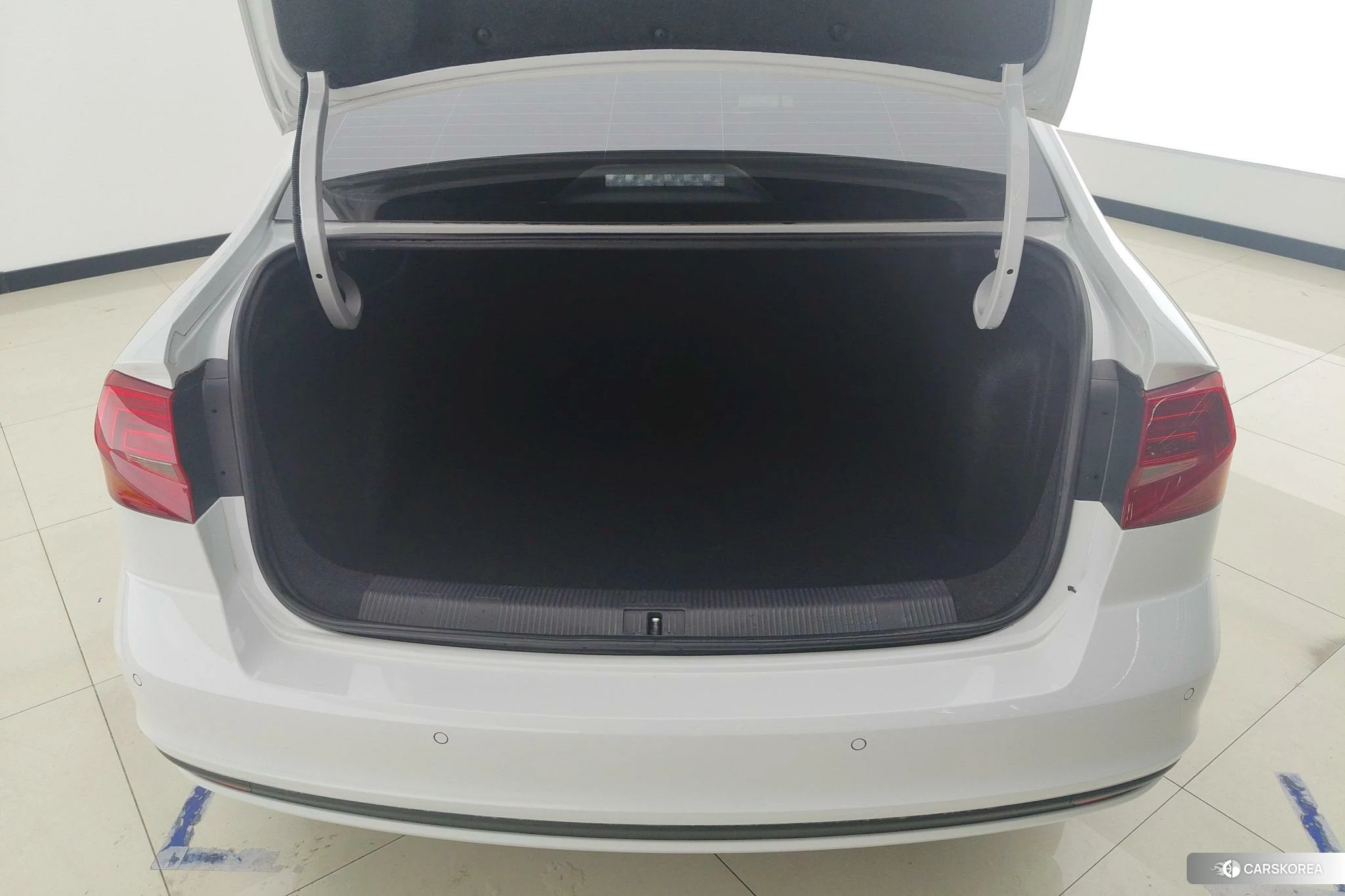 Volkswagen Bora 2020 Белый из Китая, фото 2