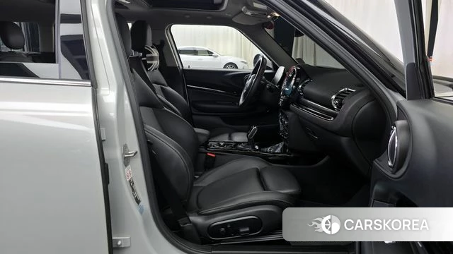 Mini Cooper Clubman 2022 Серебряный из Кореи, фото 2