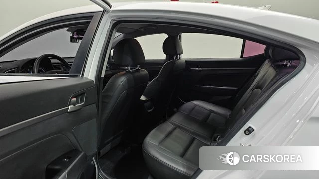 Hyundai Avante AD 2018 Белый из Кореи, фото 2