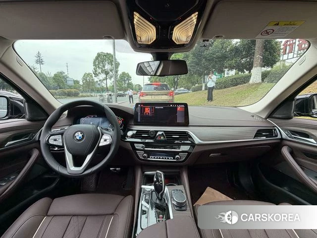 BMW 5 series 2023 Черный из Китая, фото 2