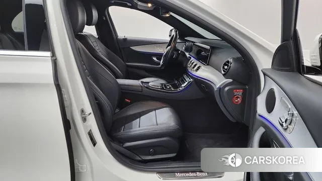 Mercedes-Benz E-Class W213 2020 Белый из Кореи, фото 2