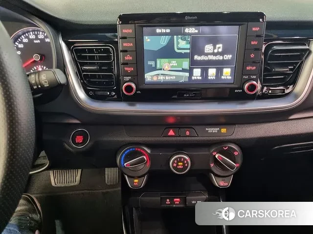 Kia Stonic 2018 Белый из Кореи, фото 2