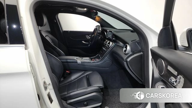 Mercedes-Benz GLC-Class X253 2021 Белый из Кореи, фото 2