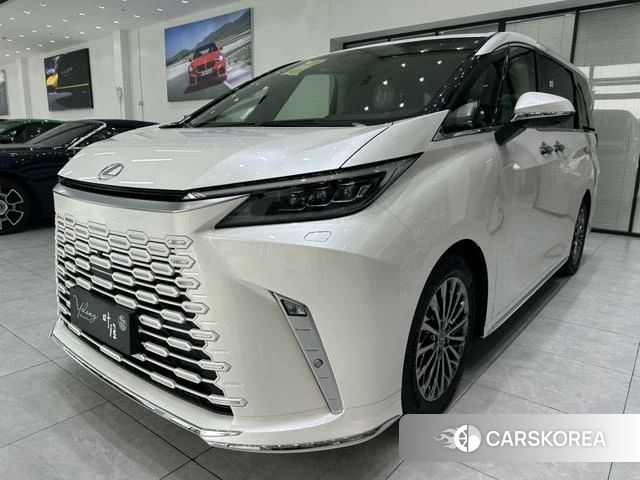 Lexus LM 2026 Белый из Китая, фото 2