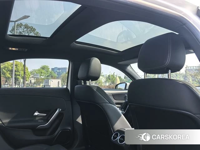 Mercedes-Benz Class A 2022 Белый из Китая, фото 2