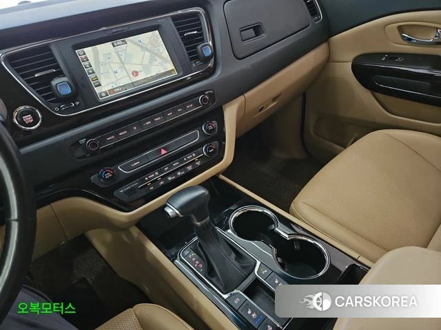 Kia The New Carnival 2019 Белый из Кореи, фото 2