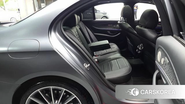 Mercedes-Benz E-Class W213 2022 Серый из Кореи, фото 2