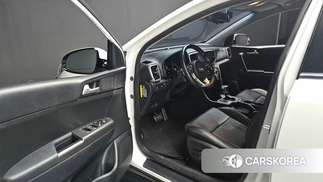 Kia Sportage The Bold 2018 Белый из Кореи, фото 2