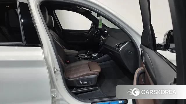 BMW X3 (G01) 2022 Белый из Кореи, фото 2