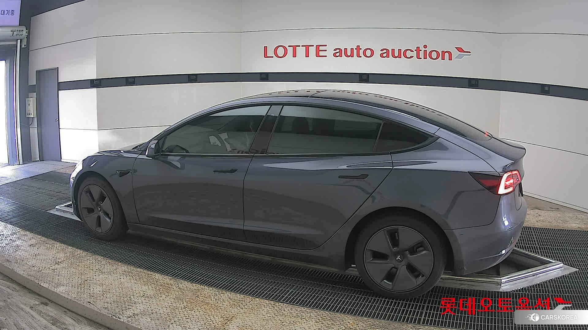 Tesla Model 3 Long Range 2022 Midnight Silver Metallic из Кореи, фото 2