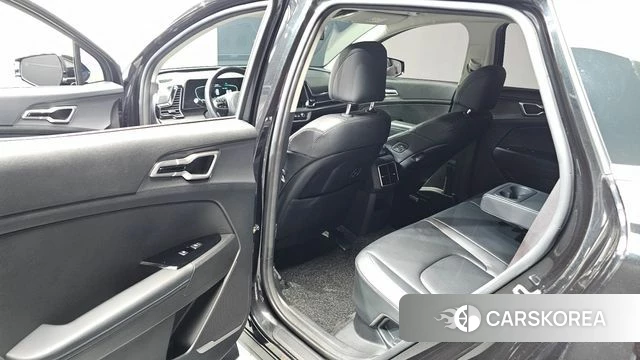 Kia Sportage 5th Generation Hybrid 2023 Черный из Кореи, фото 2