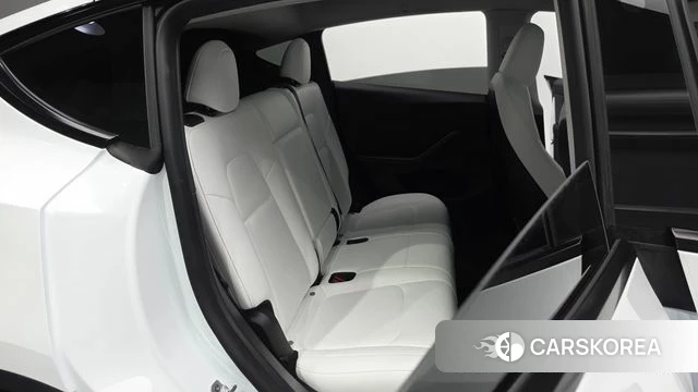 Tesla Model Y 2024 Белый из Кореи, фото 2