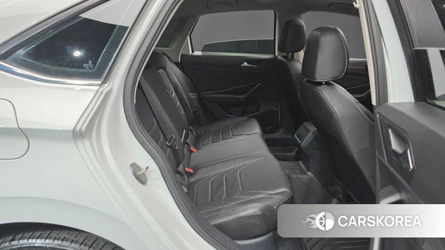 Volkswagen 7th Generation of Jetta 2021 Белый из Кореи, фото 2