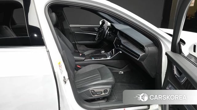 Audi A6 (C8) 2020 Белый из Кореи, фото 2