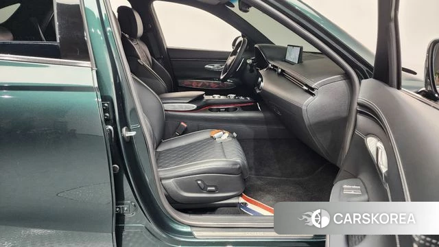 Genesis GV70 2021 Темно-зеленый из Кореи, фото 2