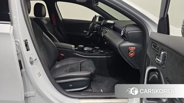 Mercedes-Benz A-Class W177 2022 Белый из Кореи, фото 2