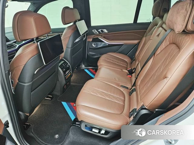 BMW X7 (G07) 2021 Белый из Кореи, фото 2