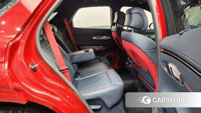 Genesis GV70 2021 Красный из Кореи, фото 2